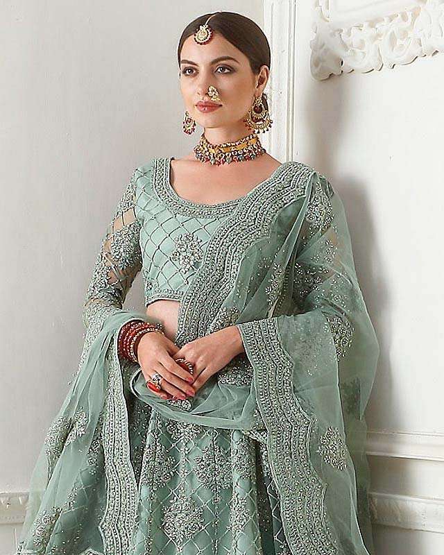Gorgeous Bangladeshi, Indian and Pakistani Bridal Lehenga | Latest bridal  lehenga, Indian bridal wear, Indian wedding dress