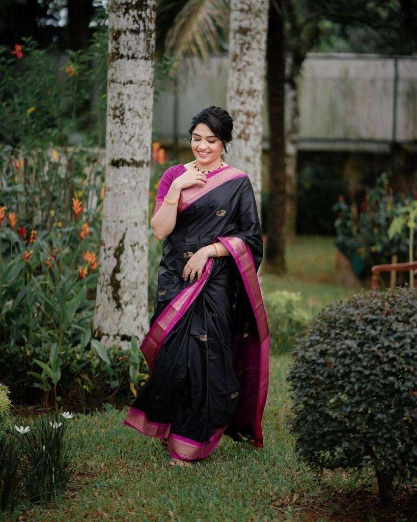 Nepali wedding hotsell banarasi saree